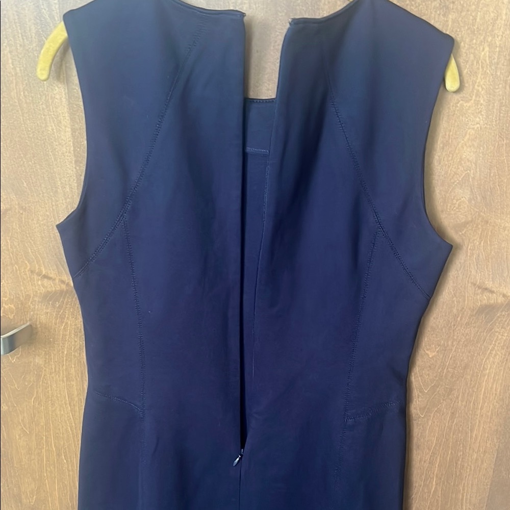 💙NWT Tahari Navy Sheath Dress – Size 8 💙 - Picture 5 of 7